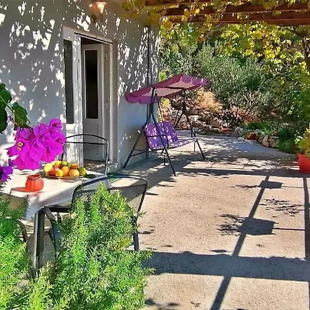 Ferienwohnung Fur 4 Personen Ca 37 Qm In Pisak, Dalmatien Mitteldalmatien